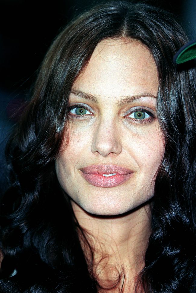Angelina Jolie1400_JOLIE%20BL44B8C