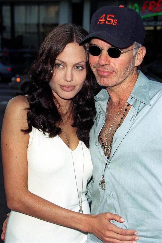 Angelina Jolie1403_p1853_2_e2_6