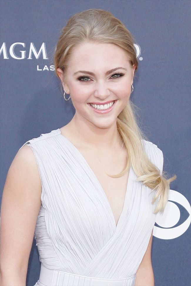 Annasophia Robb1606_1103A02_JO201_H