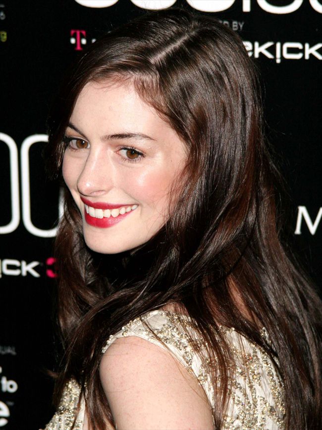 Anne Hathaway1671_ANNE HATHAWAY13