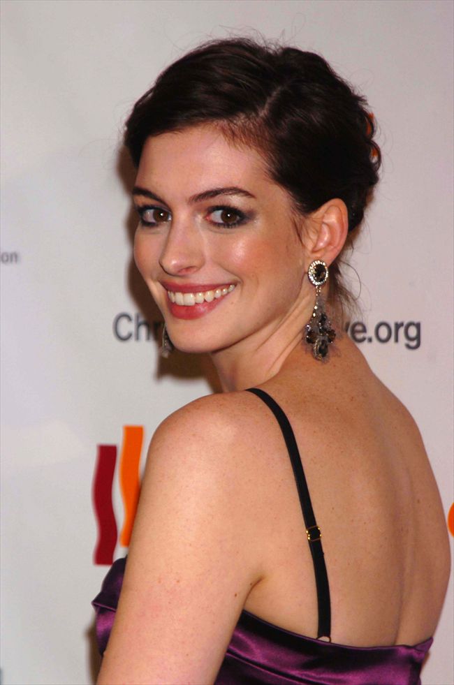 Anne Hathaway1690_ANNE HATHAWAY30