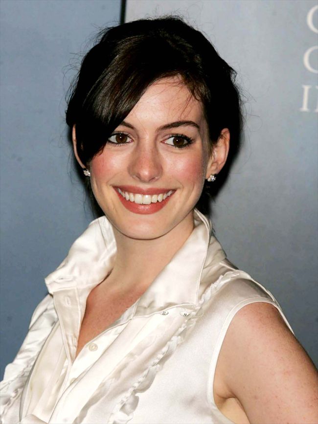 Anne Hathaway1722_ANNE HATHAWAY9