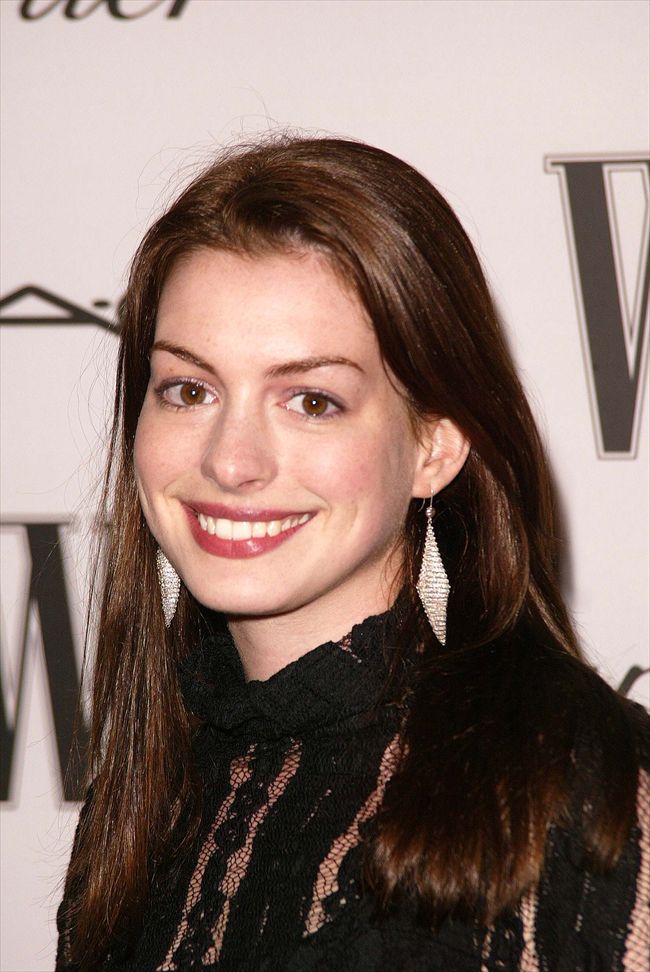 Anne Hathaway1732_Anne Hathaway・p29032_2_e2_5