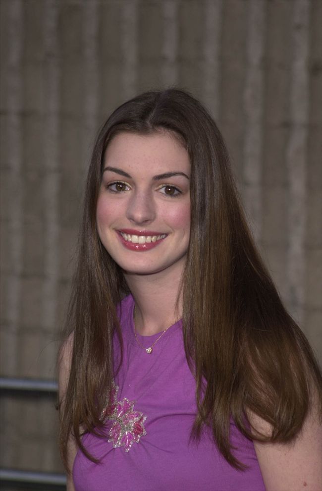 Anne Hathaway1742_p541_3_e2_6