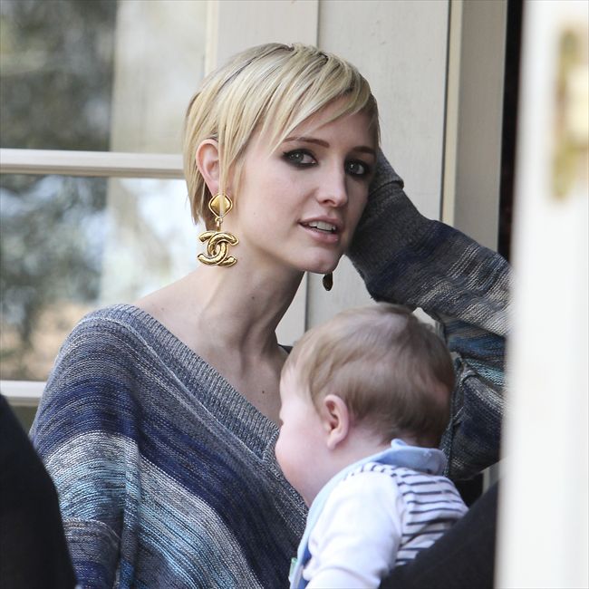 Ashlee Simpson1930_aflo_AINA207292