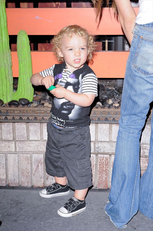 Ashlee Simpson1945_1008SPA_TY027_H