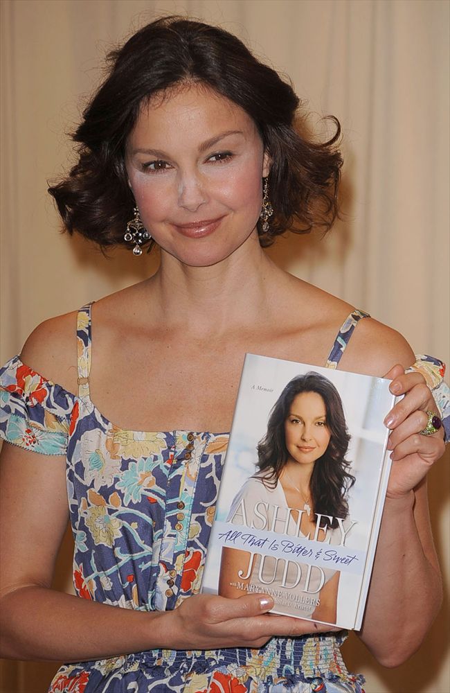 Ashley Judd2043_1106A05_KH008_H