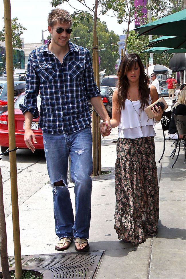 Ashley Tisdale2140_aflo_HWFA057032