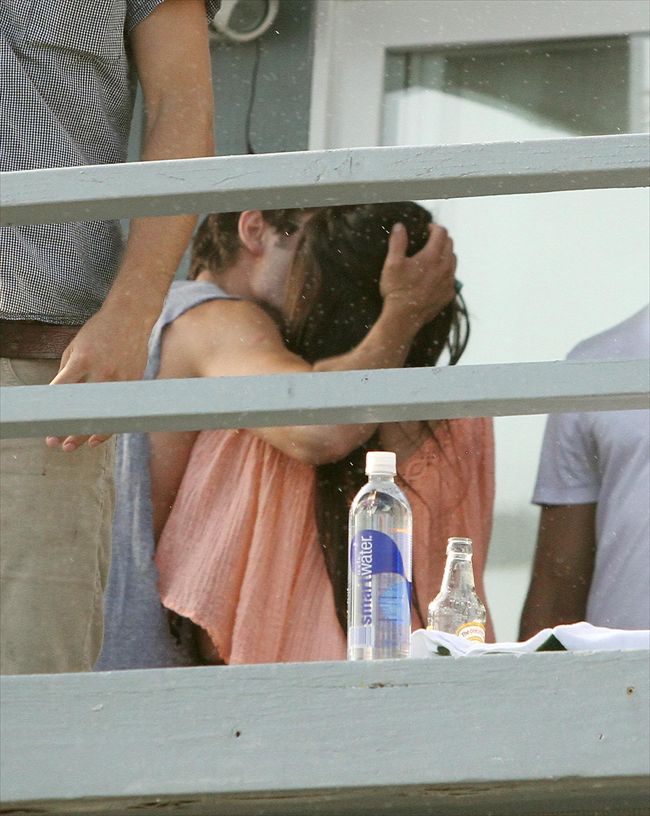 Ashley Tisdale2204_EFRON TISDALE 070211 RR 30