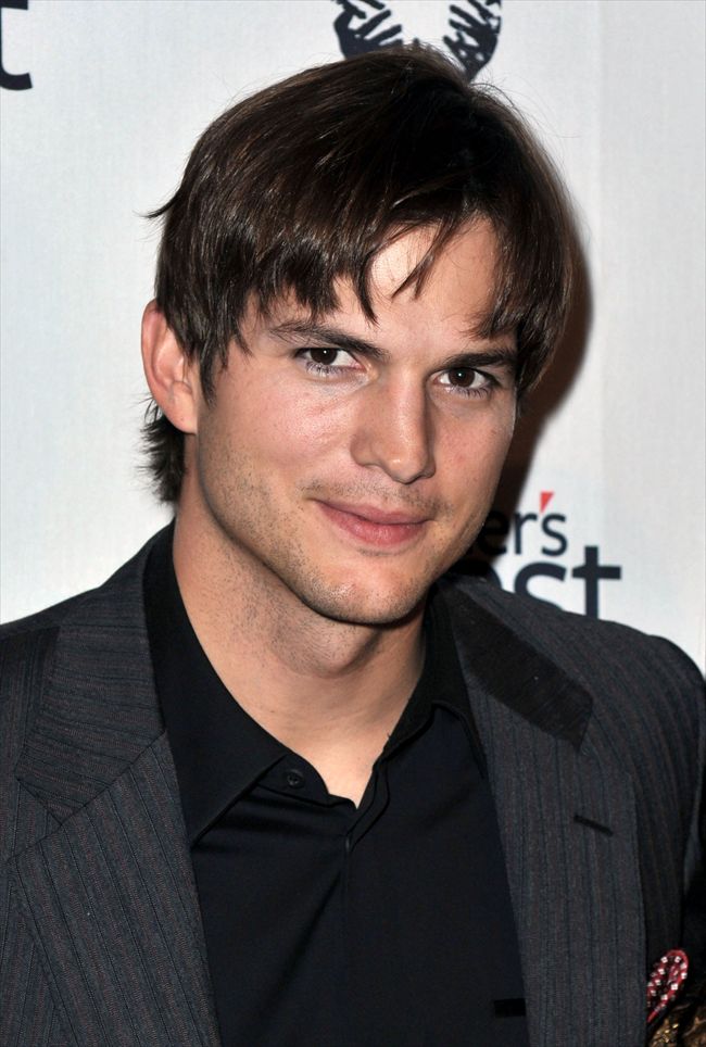 Ashton Kutcher2219_0923SPI_XX017_H