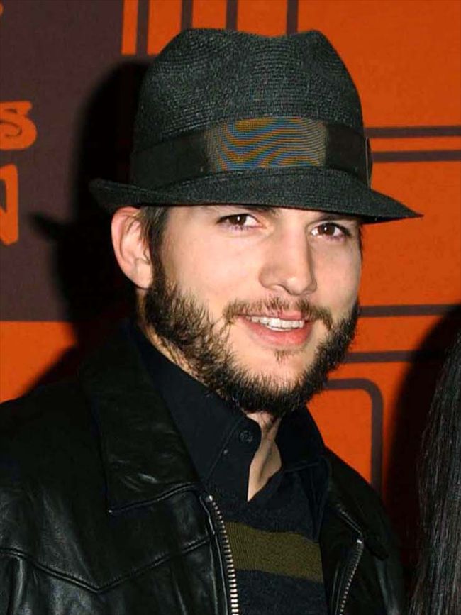 Ashton Kutcher2250_Ashton Kutcher