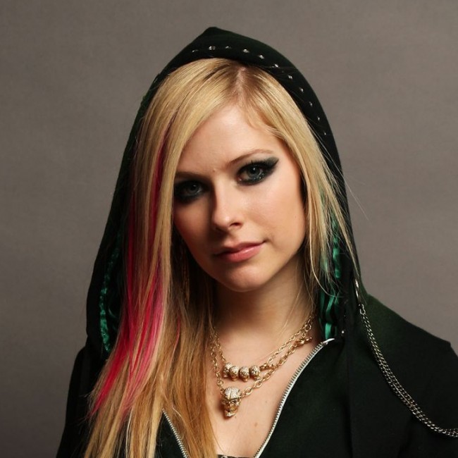 Avril Lavigne2344_Avril Lavigne in Black