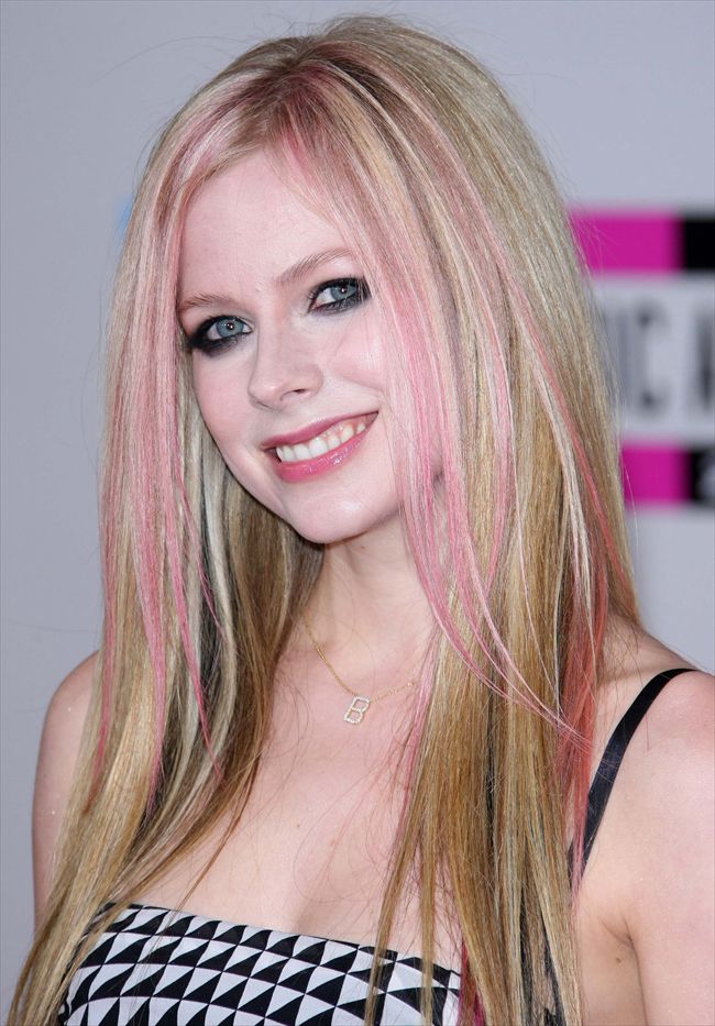 Avril Lavigne2365_15697753