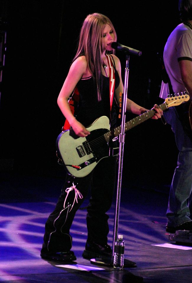 Avril Lavigne2367_20110101_gaf_ba9_1265