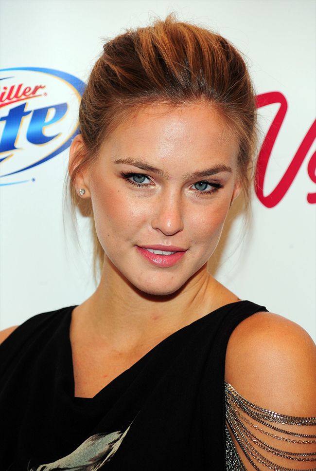 Bar Refaeli2483_1009FBC_XX066_H