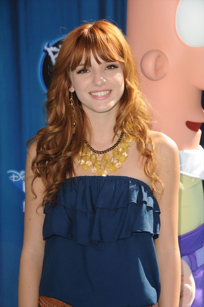Bella Thorne2550_1103G02_DX011_H