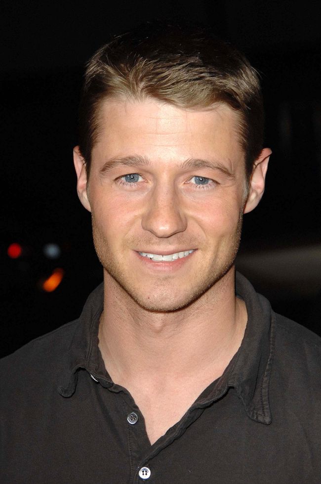 Benjamin Mckenzie2680_09919493