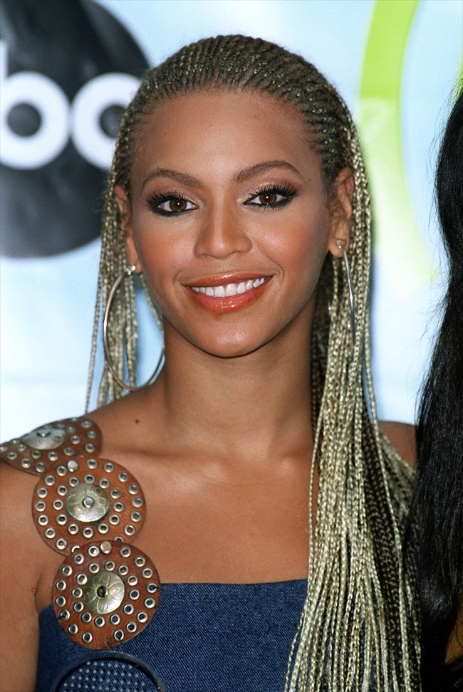 Beyonce Knowles2758_20011026_gaf_g49_049