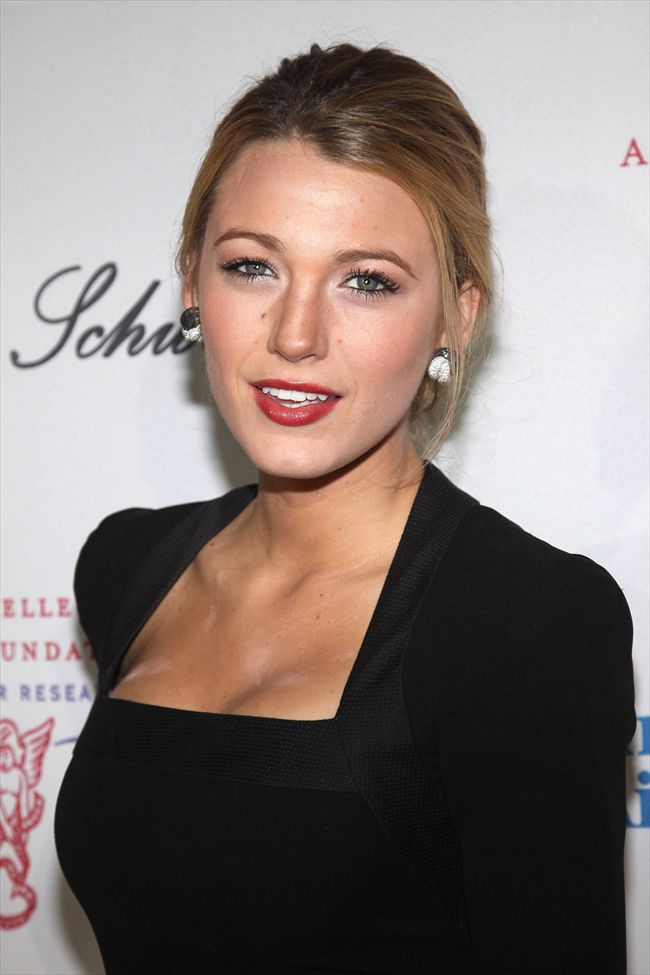 Blake Lively2977_0920OCB_KM124_H