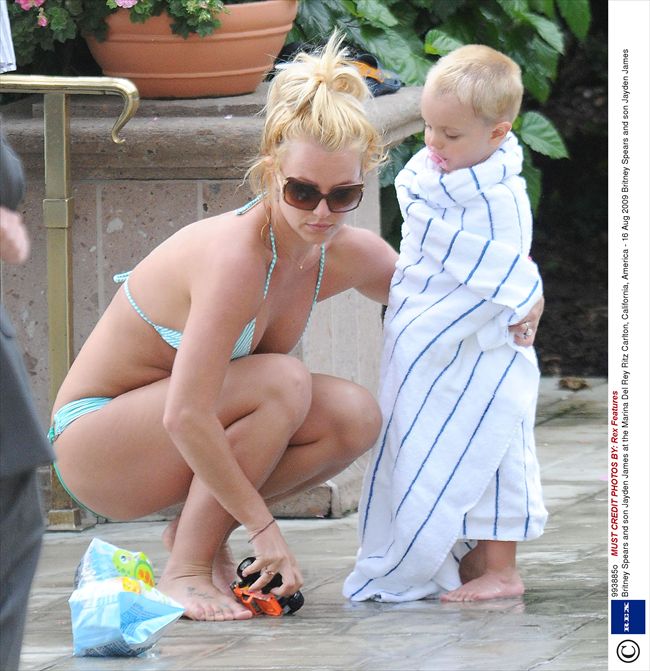 Britney Spears3588_aflo_2009081811304361