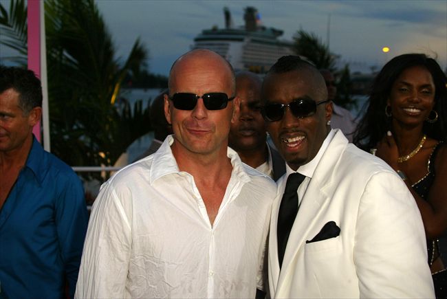 Bruce Willis3891_Bruce Willis&P Diddy1