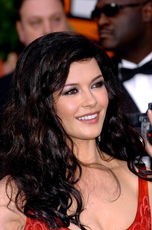 Catherine Zeta Jones4494_Catherine Zeta-Jones・p33225_2_e2_5