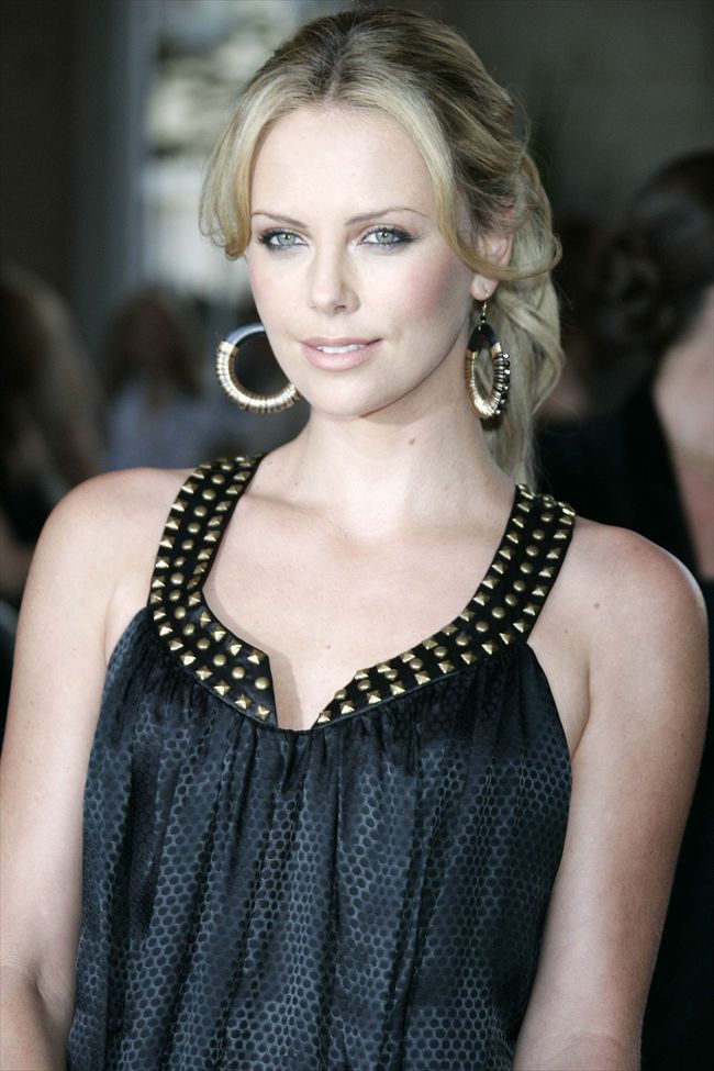 Charlize Theron4707_CHARLIZE THERON22