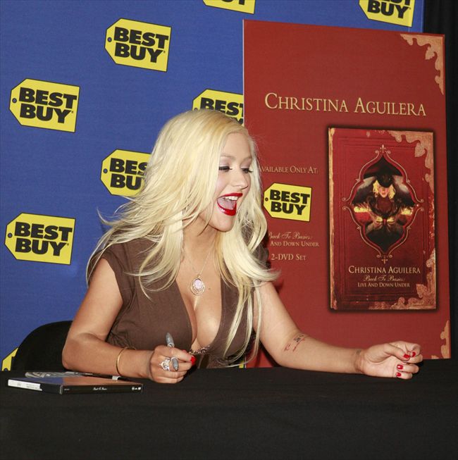 Christina Aguilera5169_09662118