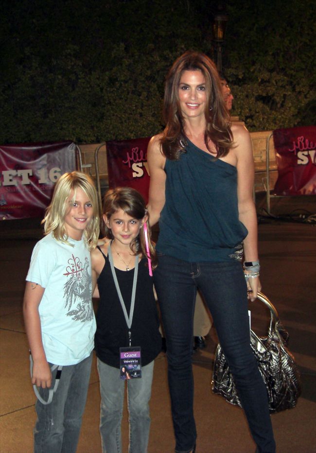 Cindy Crawford5485_aflo_2008103014222449