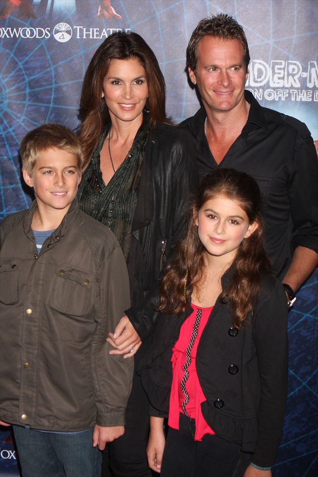 Cindy Crawford5498_20110614_zaf_mg1_013