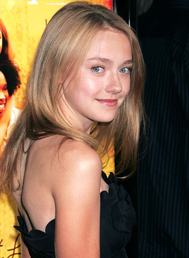 Dakota Fanning5905_0810