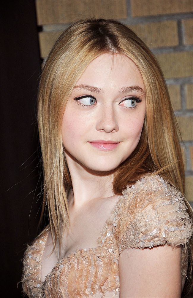 Dakota Fanning5938_1017MRH_NZ023_H