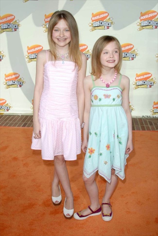 Dakota Fanning5975_Dakota Fanning and Elle Fanning