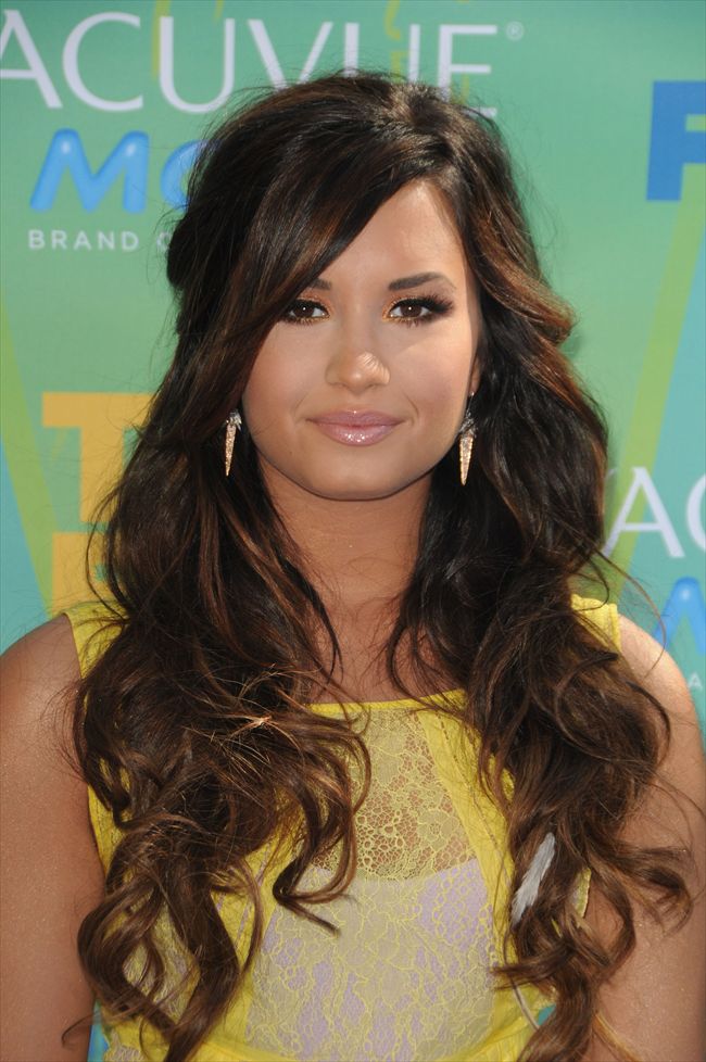 Demi Lovato6426_1107G04_DX061_H