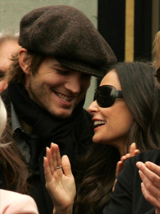 Demi Moore6510_Ashton Kutcher and Demi Moore3