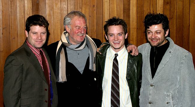 Elijah Wood7167_p28030_2_e2_5