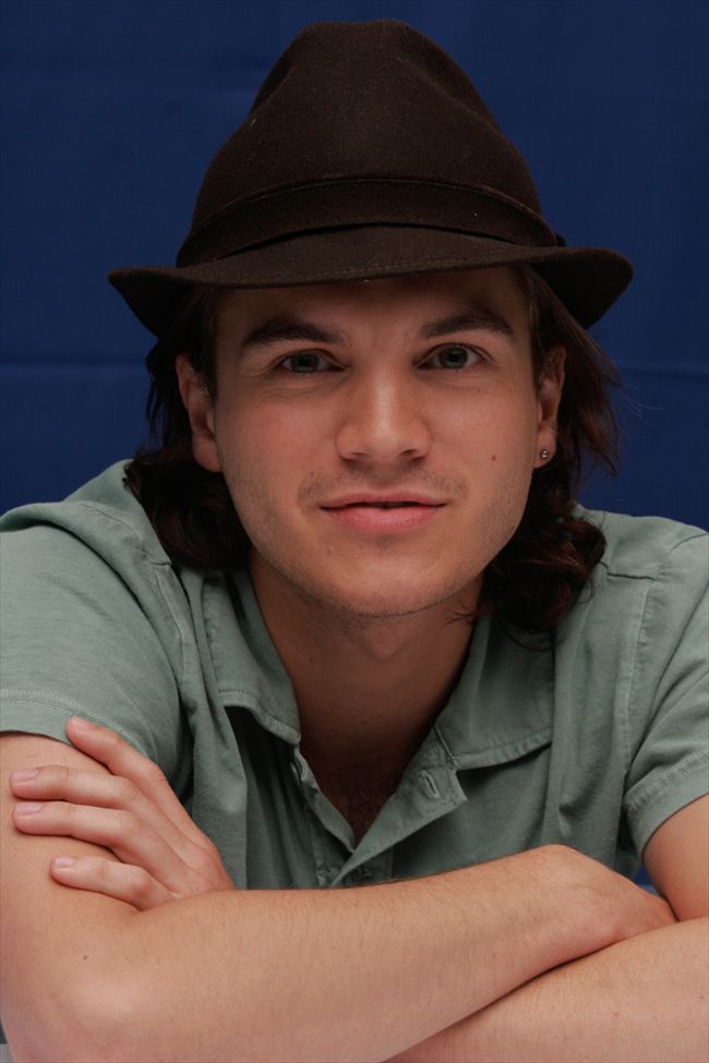 Emile Hirsch7416_0721caption2