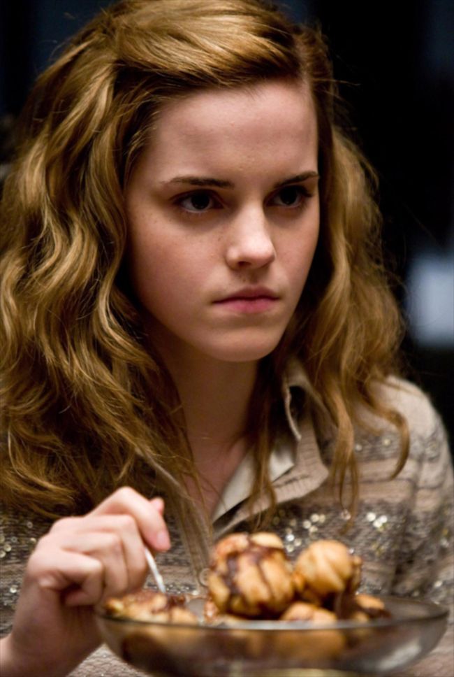 Emma Watson7627_MCDHAP2_EC163_H