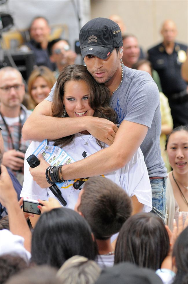 Enrique Iglesias7758_1119G06_ZQ035_H