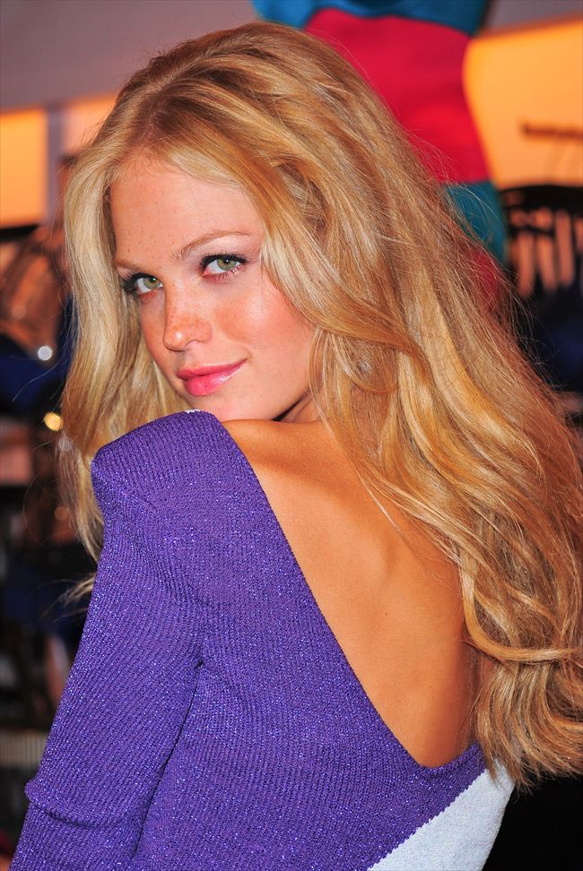 Erin Heatherton7821_1010AGB_XX040_H
