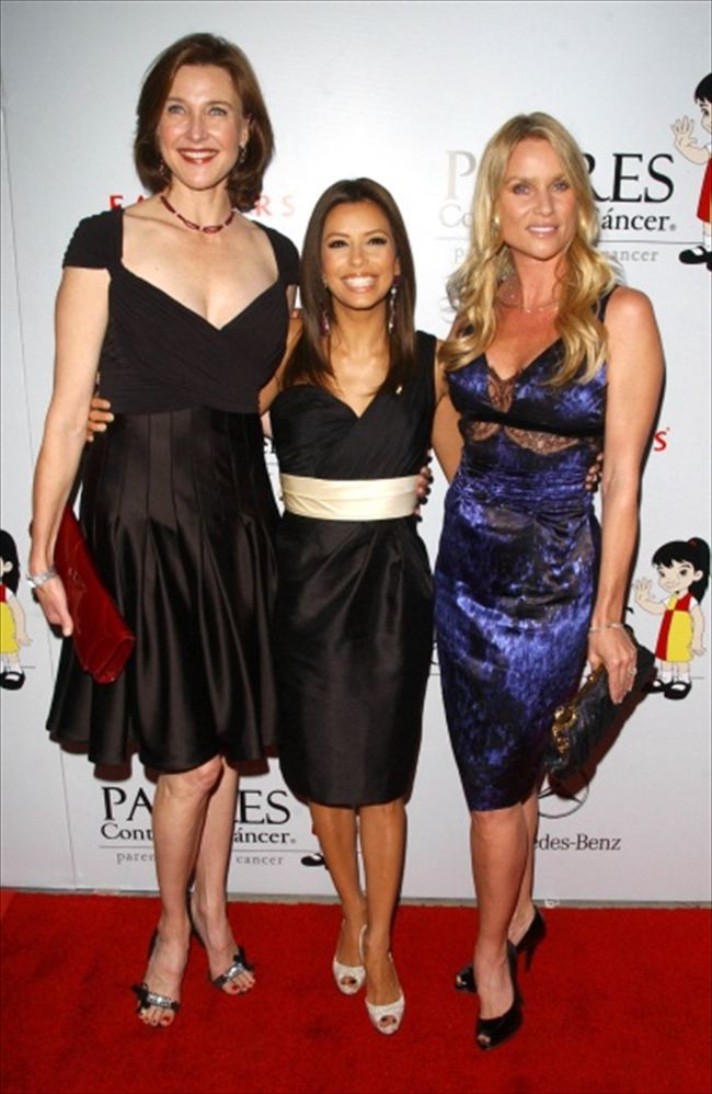 Eva Longoria7939_Brenda Strong with Eva Longoria and Nicollette Sheridan