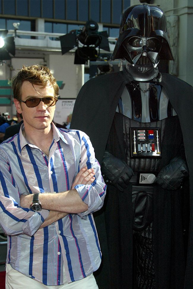 Ewan Mcgregor8169_MCGREGOR%20-%20DARTH%20VADER%20LA32