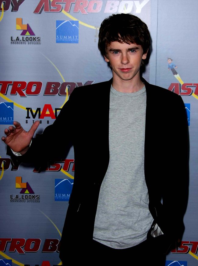 Freddie Highmore8384_67621753