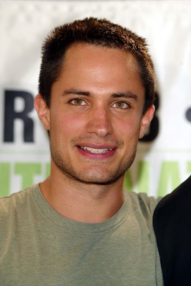Gael Garcia Bernal8462_Gael Garcia Bernal6_p47442_3_e2_5