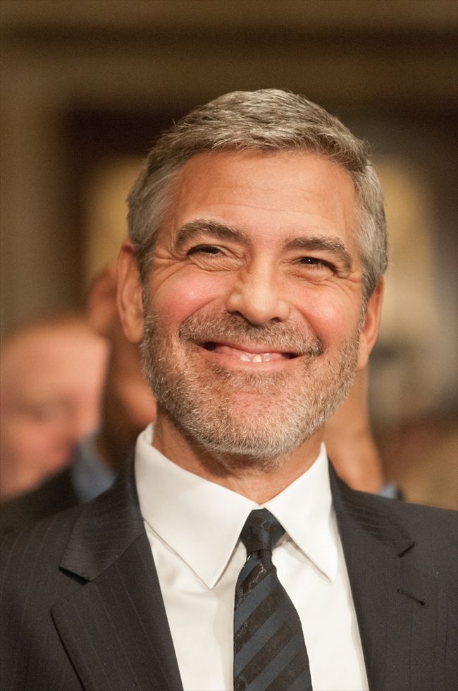 George Clooney8590_1214H06_BN005_H