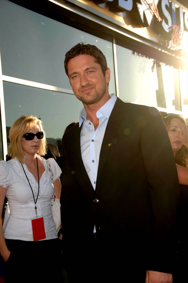 Gerard Butler8700_GERARD BUTLER74