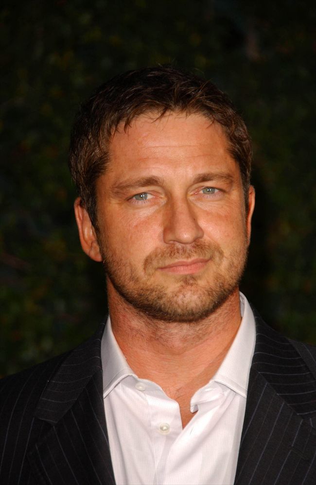 Gerard Butler8701_GERARD BUTLER8