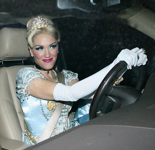Gwen Stefani8998_20111030_zaf_pp3_029