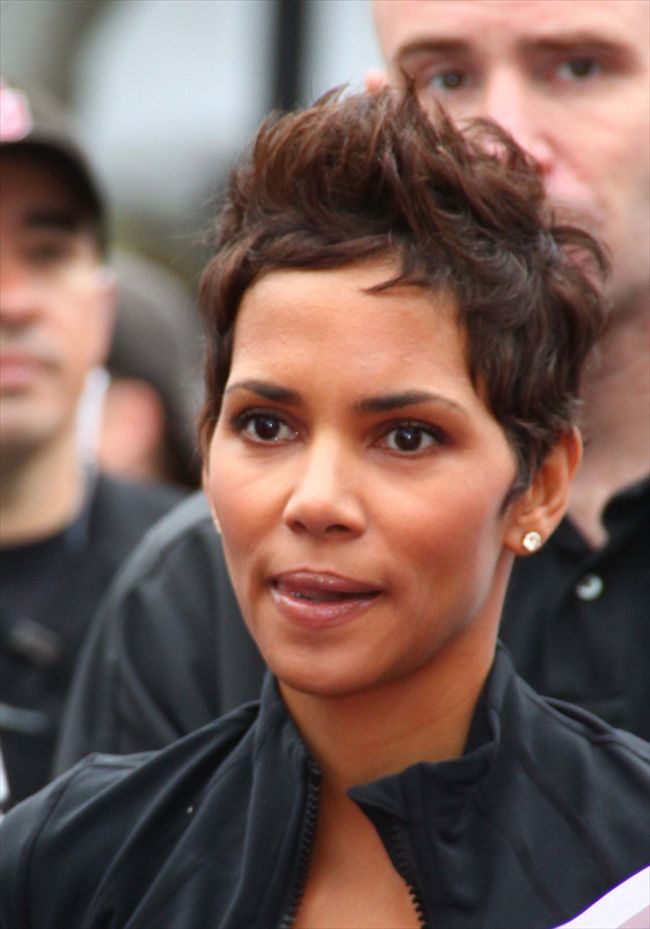 Halle Berry9230_27095225