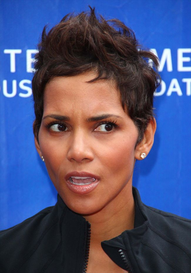 Halle Berry9231_27095234